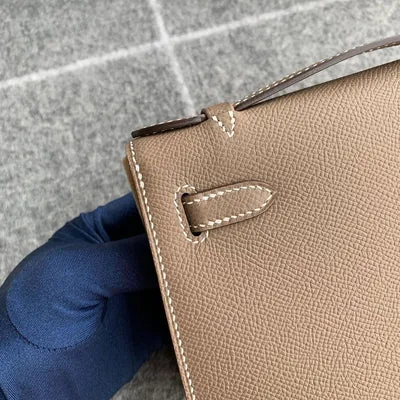 KELLY POCHETTE EPSOM LEATHER ETOUPE WITH GOLD HARDWARE (GHW) - 5