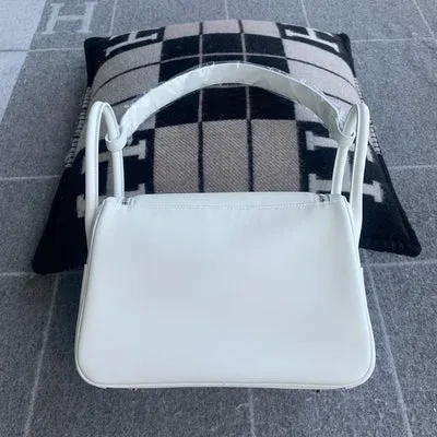 LINDY 26 SWIFT LEATHER BLANC (WHITE) WITH PALLADIUM HARDWARE (PHW) - 2