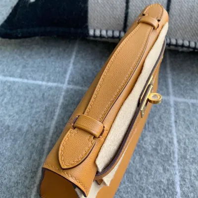KELLY POCHETTE SWIFT LEATHER SESAME WITH GOLD HARDWARE (GHW) - 3