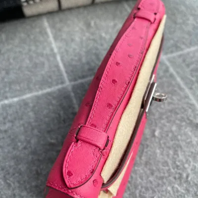 KELLY POCHETTE OSTRICH LEATHER ROSE TYRIEN WITH PALLADIUM HARDWARE (PHW) - 4