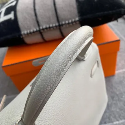 KELLY 28 TOGO LEATHER PEARL GREY WITH PALLADIUM HARDWARE (PHW) - 3