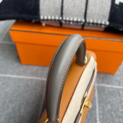 KELLY 25 EPSOM LEATHER HORSESHOE STAMP (HSS) BI-COLOR TOFFEE & ETAIN WITH GOLD HARDWARE (GHW) - 6