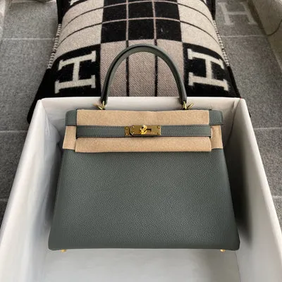 KELLY 28 TOGO LEATHER VERT AMANDE WITH GOLD HARDWARE (GHW) - 1