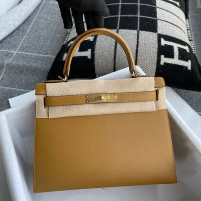 KELLY 28 EPSOM LEATHER SESAME WITH GOLD HARDWARE (GHW) - 2