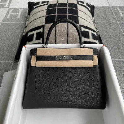 KELLY 28 TOGO LEATHER NOIR (BLACK) & MATTE ALLIGATOR WITH PALLADIUM HARDWARE (PHW) - 1