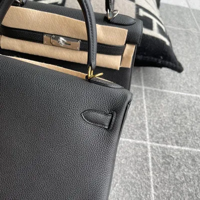 KELLY 28 TOGO LEATHER NOIR (BLACK) WITH GOLD HARDWARE (GHW) - 5