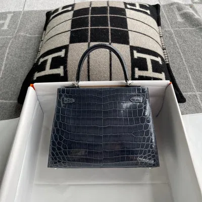 KELLY 25 SHINY (LISSE) PROSUS CROCODILE LEATHER BLEU TEMPETE WITH PALLADIUM HARDWARE (PHW) - 3