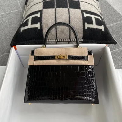 KELLY 25 SHINY (LISSE) PROSUS CROCODILE LEATHER NOIR (BLACK) WITH GOLD HARDWARE (GHW) - 1