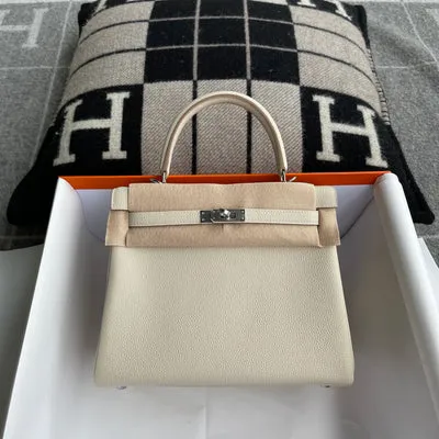 KELLY 25 TOGO LEATHER CRAIE WITH PALLADIUM HARDWARE (PHW) - 1