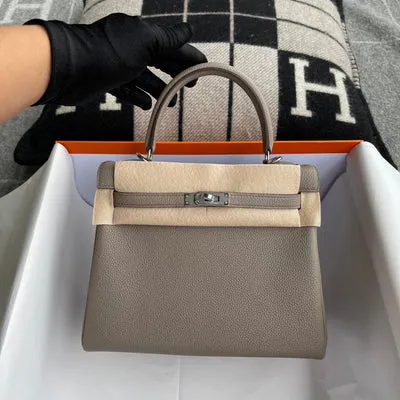 KELLY 25 TOGO LEATHER GRIS ASPHALTE WITH PALLADIUM HARDWARE (PHW) - 2