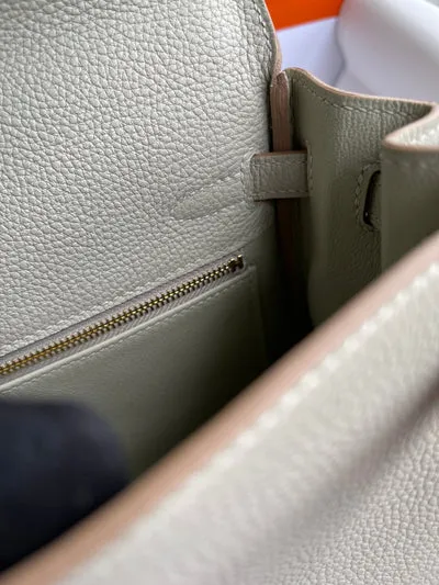 KELLY 25 TOGO LEATHER PEARL GREY WITH GOLD HARDWARE (GHW) - 4