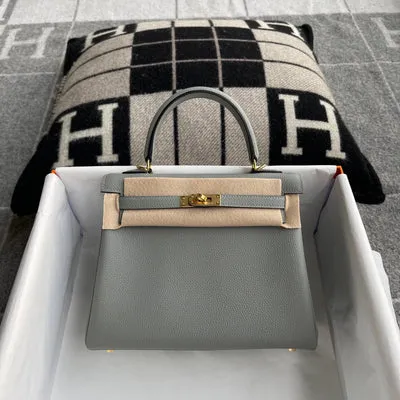 KELLY 25 TOGO LEATHER VERT AMANDE WITH GOLD HARDWARE (GHW) - 1