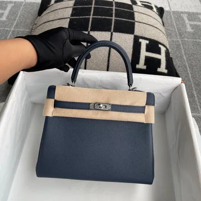 KELLY 25 TOGO LEATHER BLEU NUIT WITH PALLADIUM HARDWARE (PHW) - 2