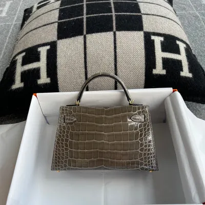 MINI KELLY II (20) SHINY (LISSE) MISSISSIPPIENSIS ALLIGATOR LEATHER GRIS TOURTERELLE WITH GOLD HARDWARE (GHW) - 3
