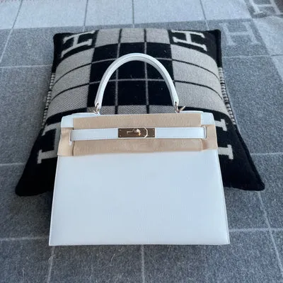 KELLY 28 EPSOM LEATHER BLANC WITH ROSE GOLD HARDWARE (RGHW) - 4