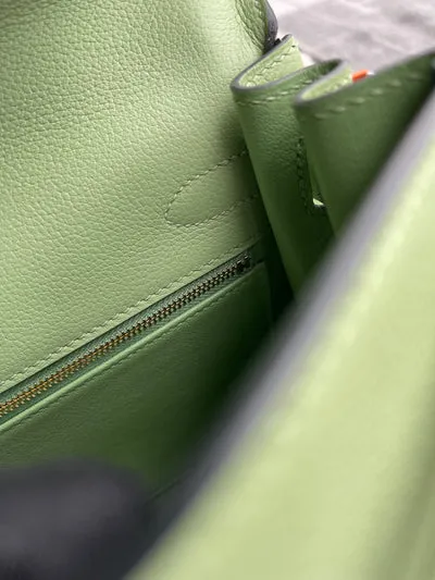 KELLY 28 TOGO LEATHER VERT CRIQUET WITH GOLD HARDWARE (GHW) - 4