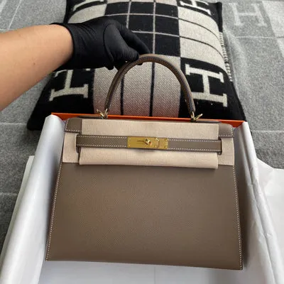 KELLY 28 EPSOM LEATHER ETOUPE WITH GOLD HARDWARE (GHW) - 2