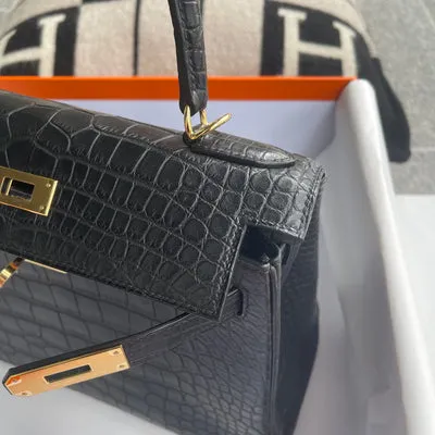 KELLY 28 MATTE MISSISSIPPIENSIS ALLIGATOR LEATHER NOIR (BLACK) WITH GOLD HARDWARE (GHW) - 7