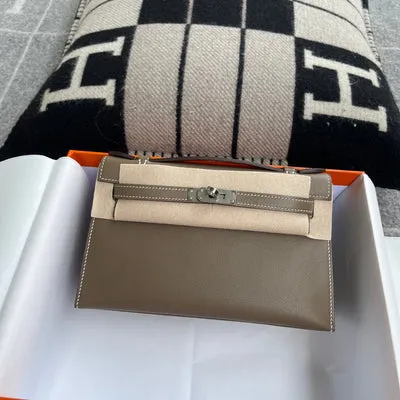 KELLY POCHETTE SWIFT LEATHER ETOUPE WITH PALLADIUM HARDWARE (PHW) - 2