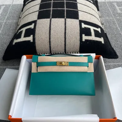 KELLY POCHETTE SWIFT LEATHER VERT VERONE WITH GOLD HARDWARE (GHW) - 1