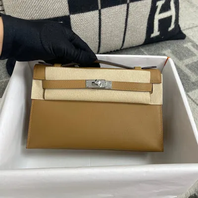 KELLY POCHETTE SWIFT LEATHER SESAME WITH PALLADIUM HARDWARE (PHW) - 3