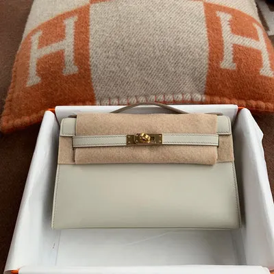 KELLY POCHETTE SWIFT LEATHER PEARL GREY WITH GOLD HARDWARE (GHW) - 1