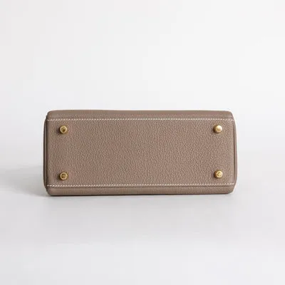 KELLY 25 TOGO LEATHER ETOUPE WITH GOLD HARDWARE (GHW) - 6