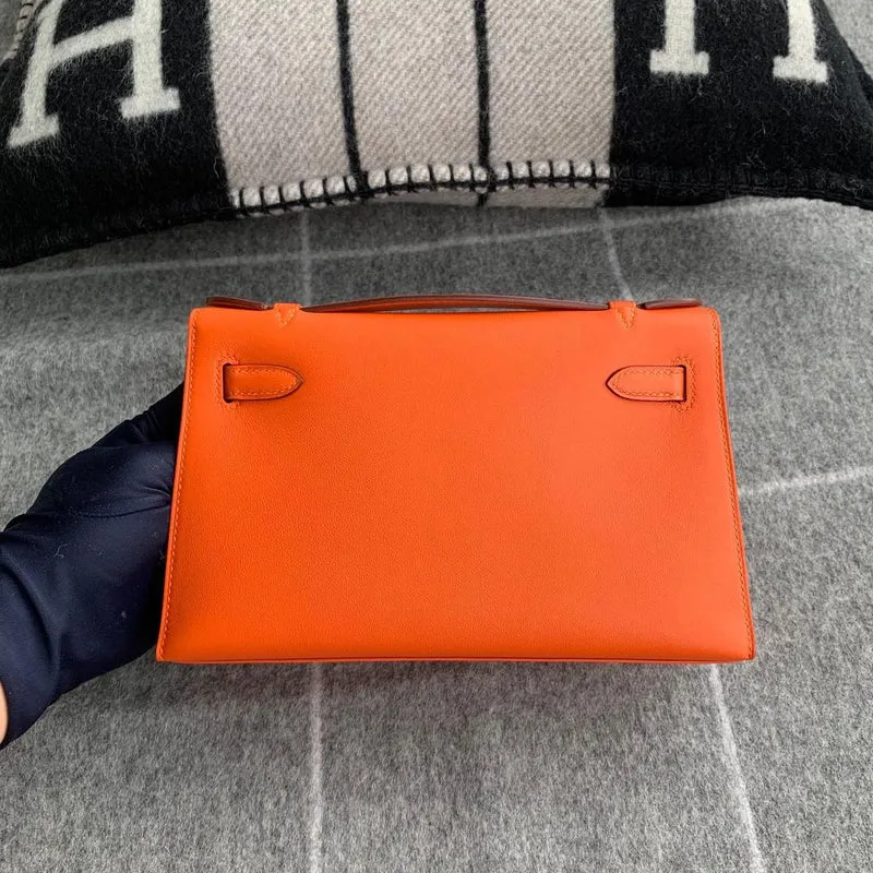 KELLY POCHETTE SWIFT LEATHER FEU FIRE ORANGE WITH GOLD HARDWARE (GHW) - 2