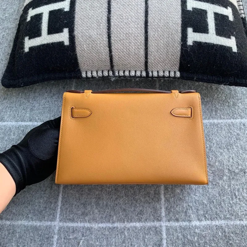 KELLY POCHETTE SWIFT LEATHER SESAME WITH GOLD HARDWARE (GHW) - 2