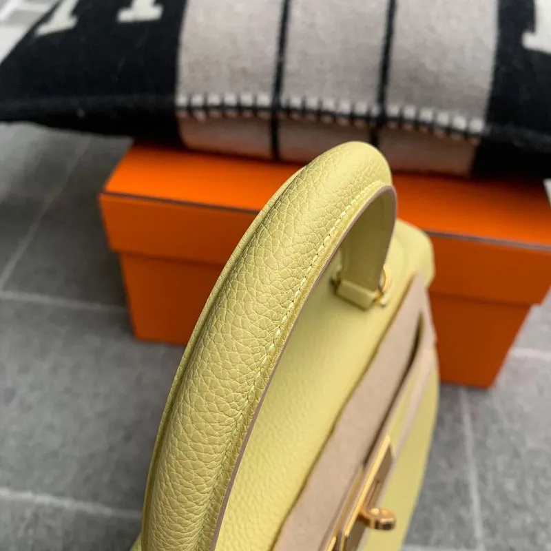 KELLY 28 TOGO LEATHER JAUNE POUSSIN WITH GOLD HARDWARE (GHW) - 5
