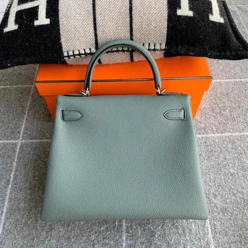 KELLY 28 TOGO LEATHER VERT AMANDE WITH PALLADIUM HARDWARE (PHW) - 2