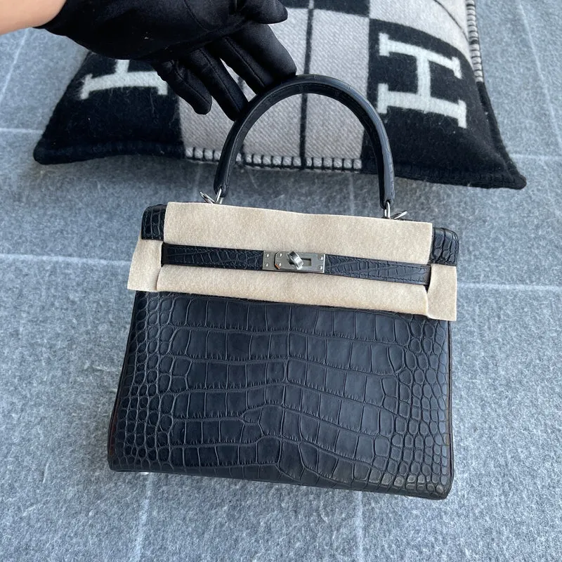 KELLY 25 MATTE MISSISSIPPIENSIS ALLIGATOR LEATHER NOIR (BLACK) WITH PALLADIUM HARDWARE (PHW) - 4
