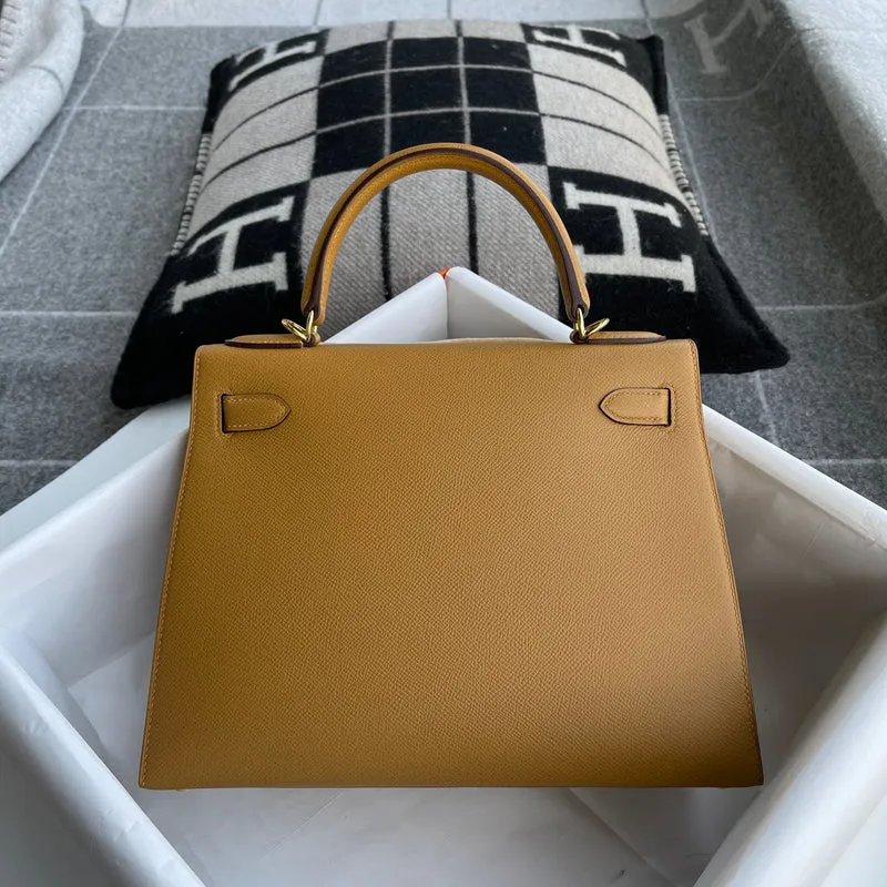 KELLY 28 EPSOM LEATHER SESAME WITH GOLD HARDWARE (GHW) - 3