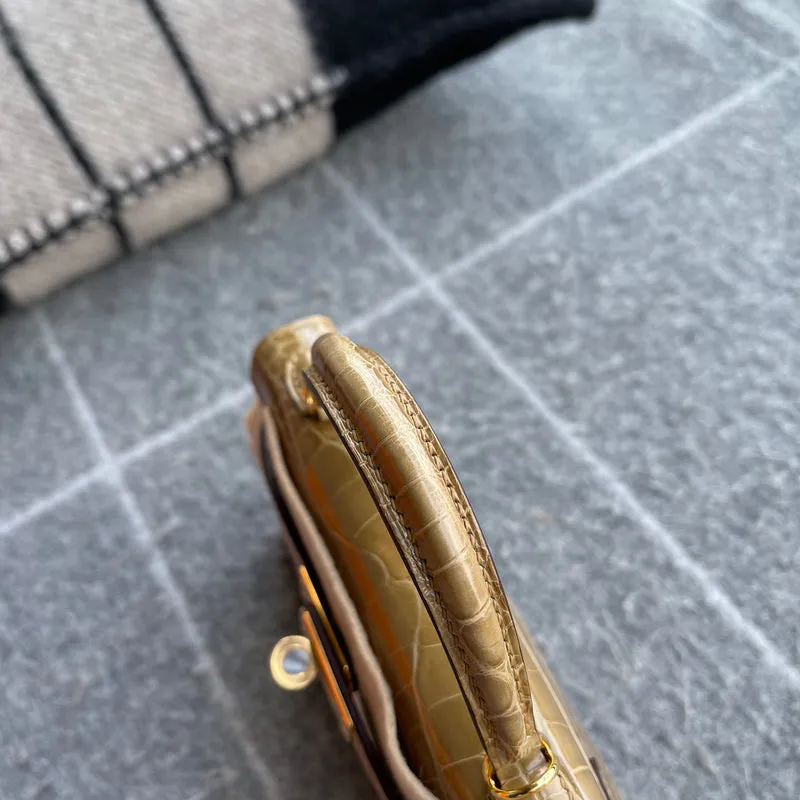 MINI KELLY II (20) SHINY (LISSE) MISSISSIPPIENSIS ALLIGATOR LEATHER FICELLE WITH GOLD HARDWARE (GHW) - 4