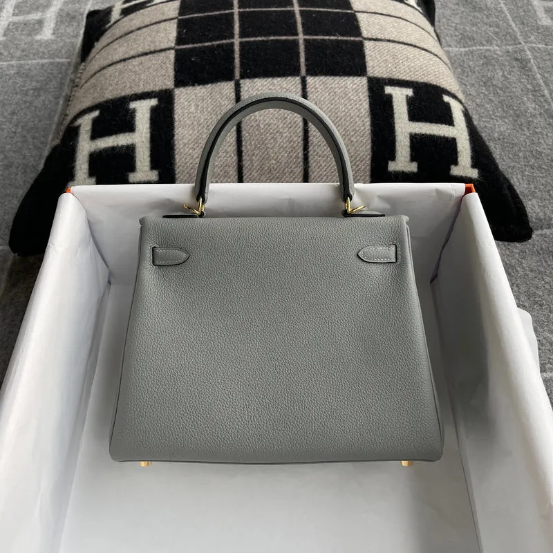 KELLY 25 TOGO LEATHER VERT AMANDE WITH GOLD HARDWARE (GHW) - 3