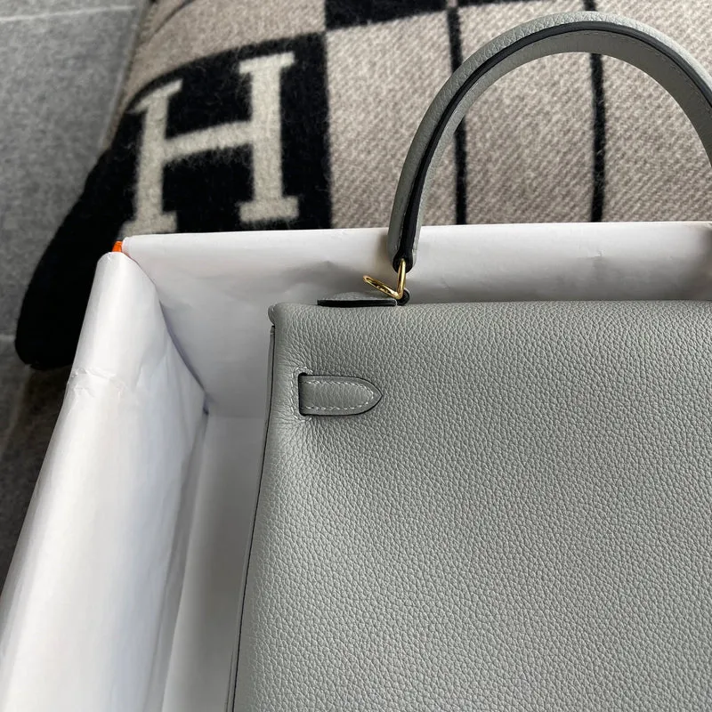KELLY 25 TOGO LEATHER VERT AMANDE WITH GOLD HARDWARE (GHW) - 5