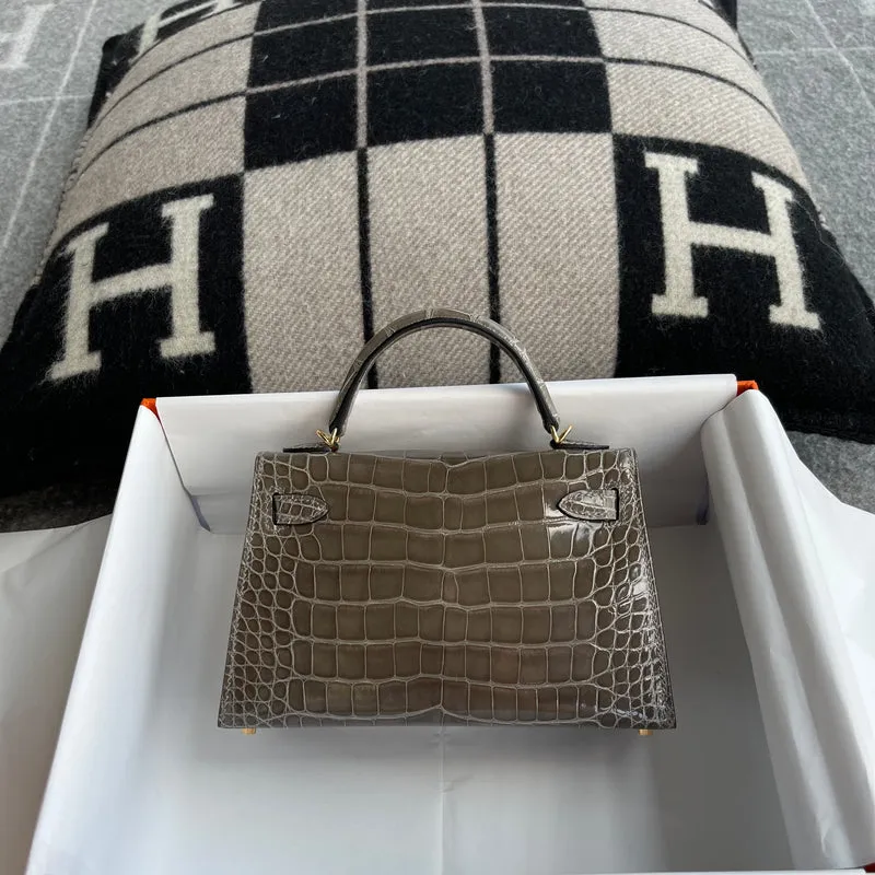MINI KELLY II (20) SHINY (LISSE) MISSISSIPPIENSIS ALLIGATOR LEATHER GRIS TOURTERELLE WITH GOLD HARDWARE (GHW) - 3