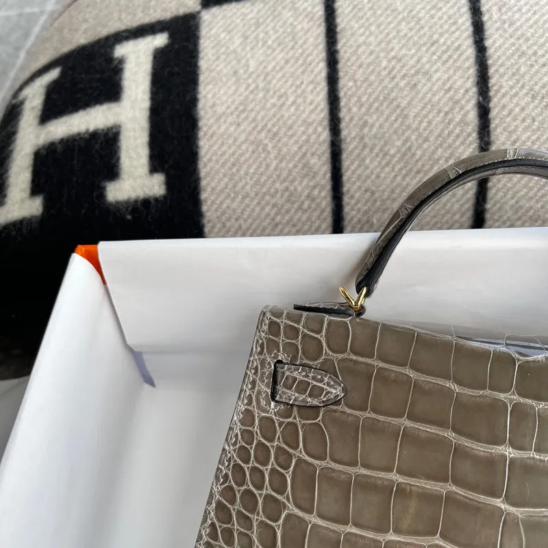 MINI KELLY II (20) SHINY (LISSE) MISSISSIPPIENSIS ALLIGATOR LEATHER GRIS TOURTERELLE WITH GOLD HARDWARE (GHW) - 6