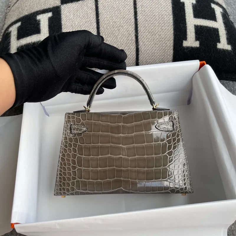MINI KELLY II (20) SHINY (LISSE) MISSISSIPPIENSIS ALLIGATOR LEATHER GRIS TOURTERELLE WITH GOLD HARDWARE (GHW) - 4