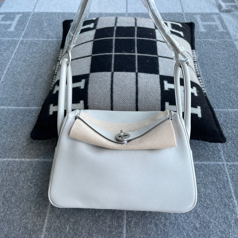 LINDY 26 CLEMENCE LEATHER PEARL GREY WITH PALLADIUM HARDWARE (PHW) - 4