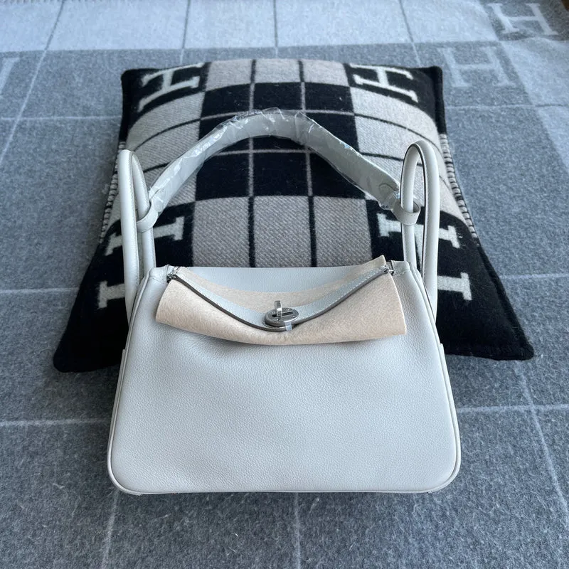 LINDY 26 CLEMENCE LEATHER PEARL GREY WITH PALLADIUM HARDWARE (PHW) - 1
