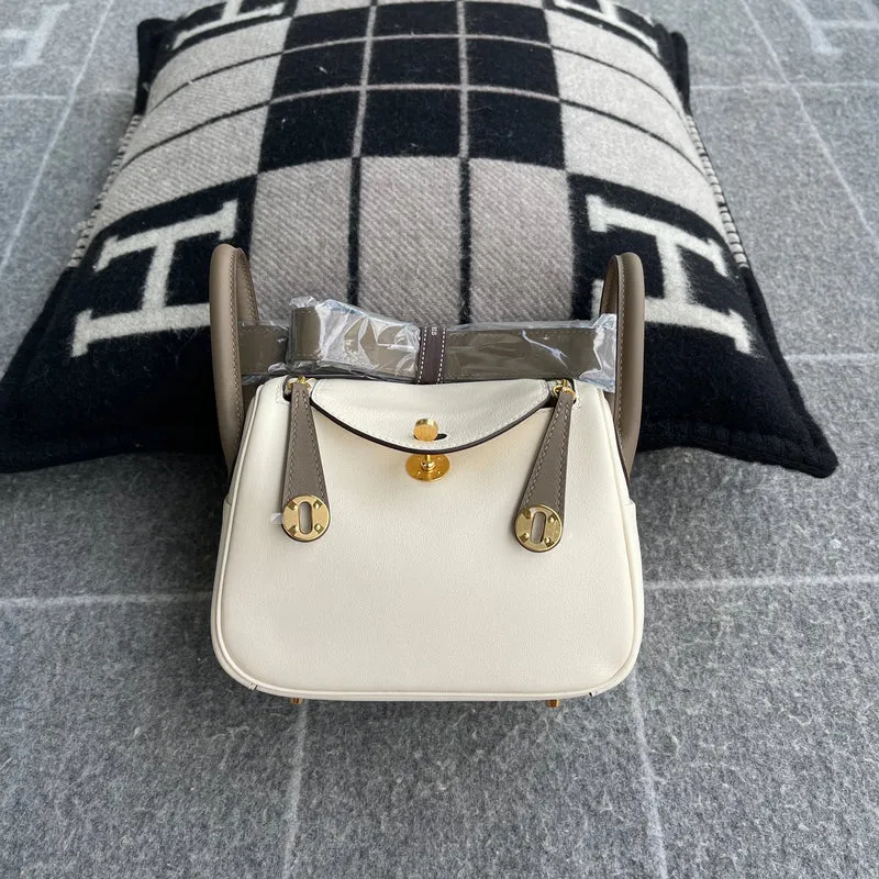 MINI LINDY 20 SWIFT LEATHER HORSESHOE STAMP (HSS) BI-COLOR NATA & GRIS WITH GOLD HARDWARE (GHW) - 1