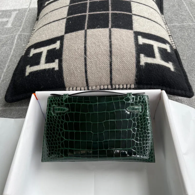KELLY POCHETTE SHINY (LISSE) MISSISSIPPIENSIS ALLIGATOR LEATHER VERT EMERAUDE (EMERALD) WITH GOLD HARDWARE (GHW) - 4
