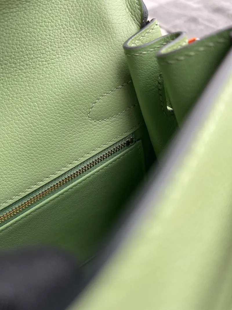 KELLY 28 TOGO LEATHER VERT CRIQUET WITH GOLD HARDWARE (GHW) - 4