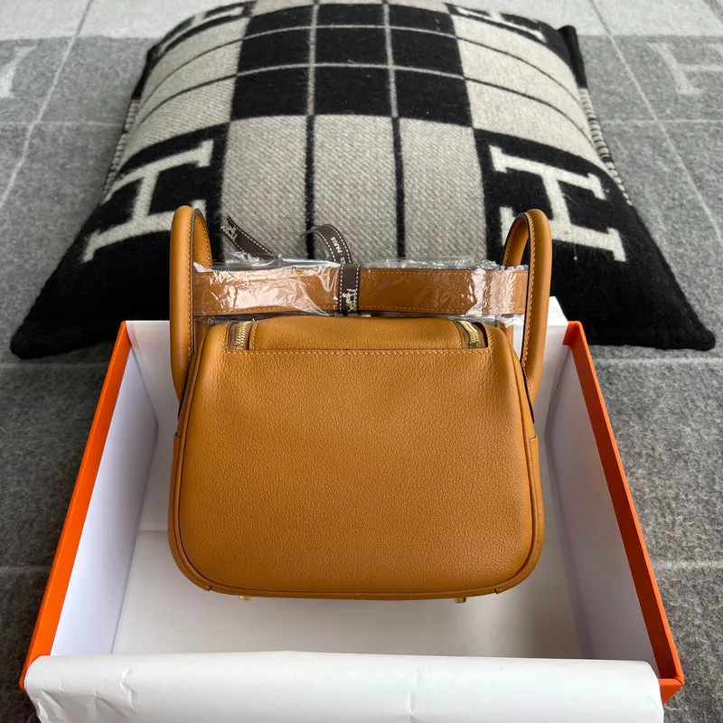 MINI LINDY 20 SWIFT LEATHER SESAME WITH GOLD HARDWARE (GHW) - 2