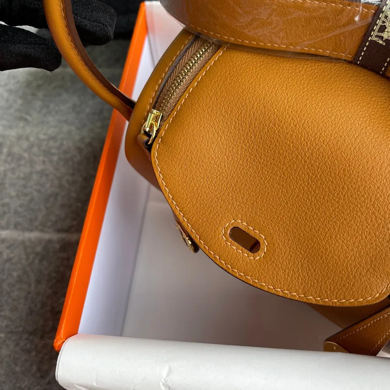 MINI LINDY 20 SWIFT LEATHER SESAME WITH GOLD HARDWARE (GHW) - 6