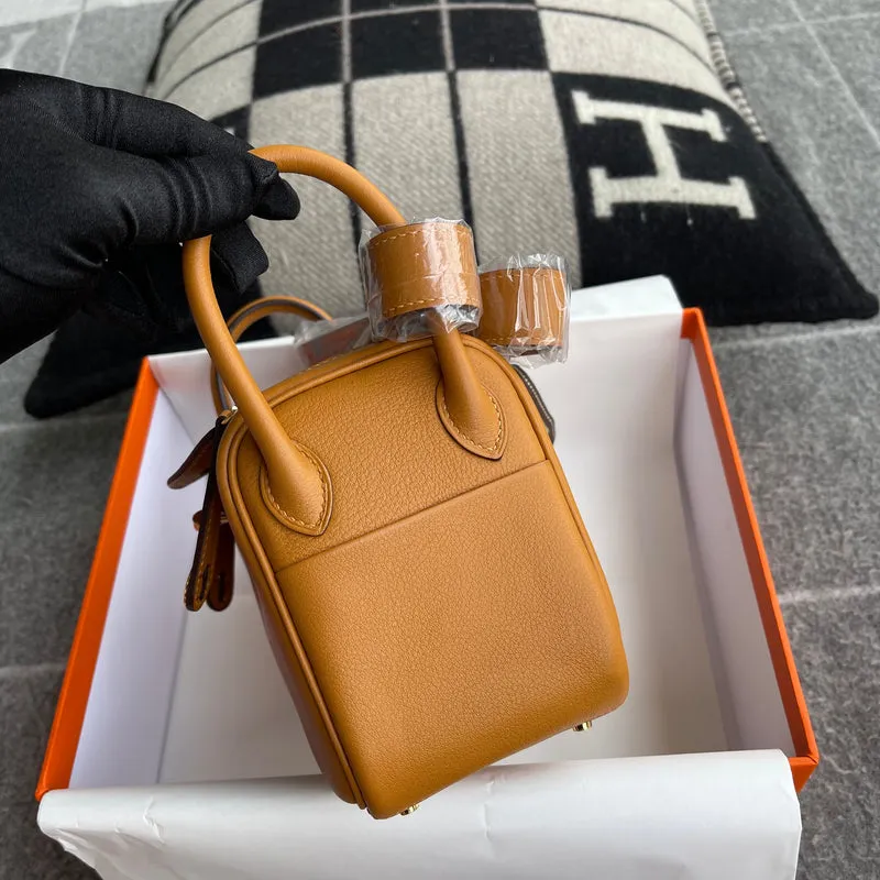 MINI LINDY 20 SWIFT LEATHER SESAME WITH GOLD HARDWARE (GHW) - 4