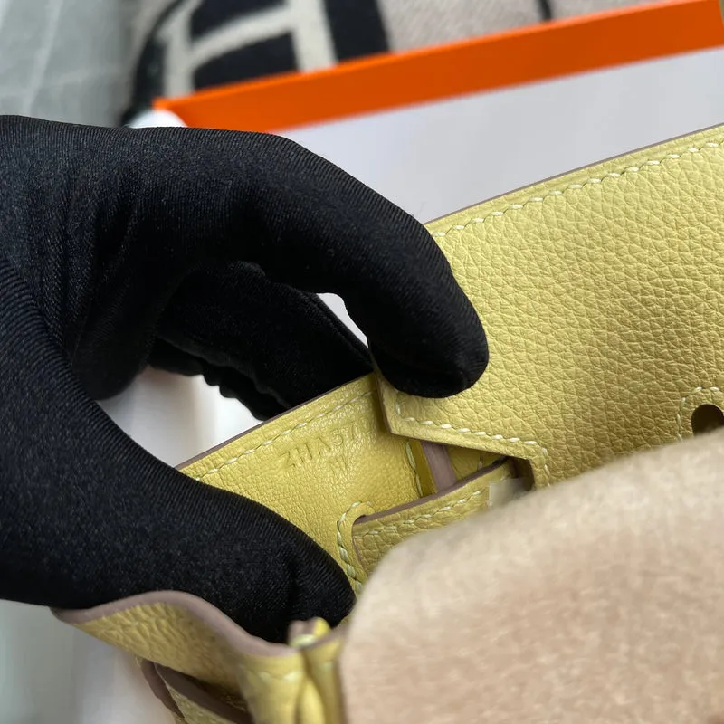 BIRKIN 25 TOGO LEATHER JAUNE POUSSIN WITH GOLD HARDWARE (GHW) - 4