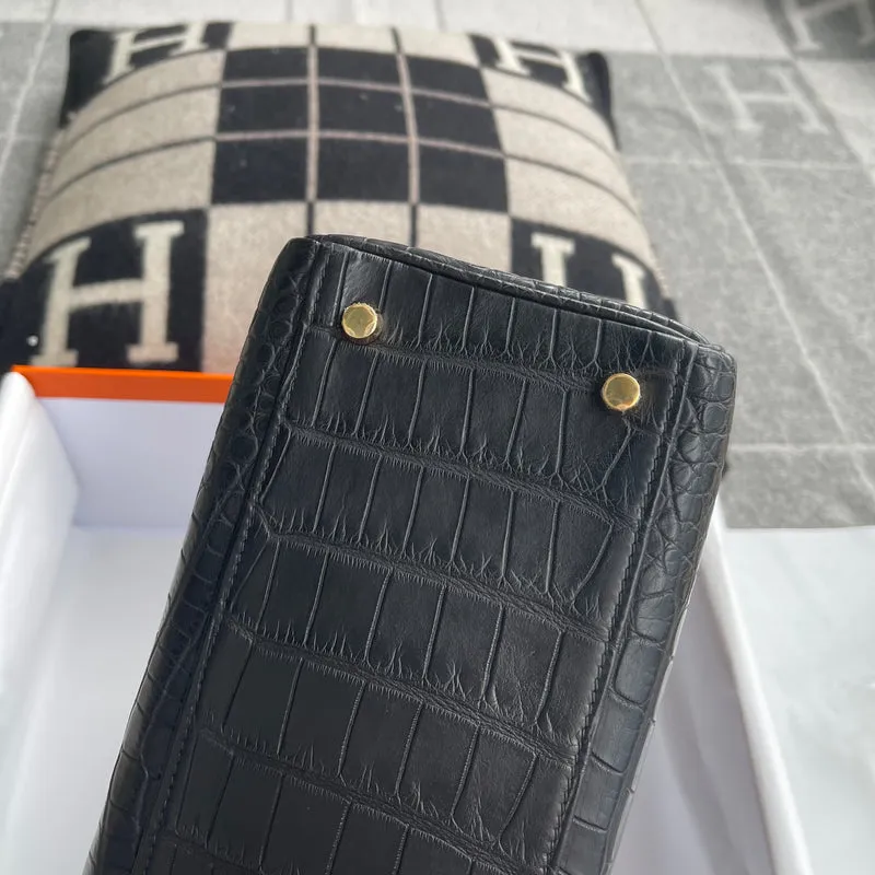 KELLY 28 MATTE MISSISSIPPIENSIS ALLIGATOR LEATHER NOIR (BLACK) WITH GOLD HARDWARE (GHW) - 12
