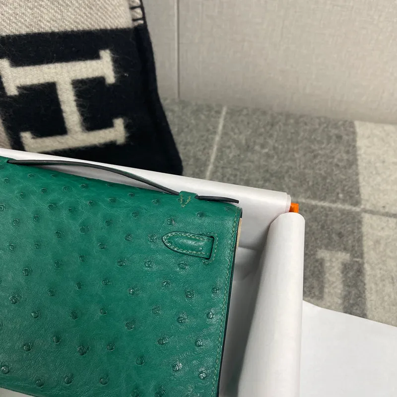 KELLY POCHETTE OSTRICH LEATHER VERT VERTIGO WITH GOLD HARDWARE (GHW) - 4